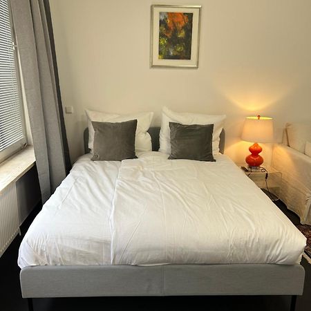 35 Qm Grosses Apartment Mit Eigenem Badezimmer In Den Elbvororten Hamburg Ngoại thất bức ảnh