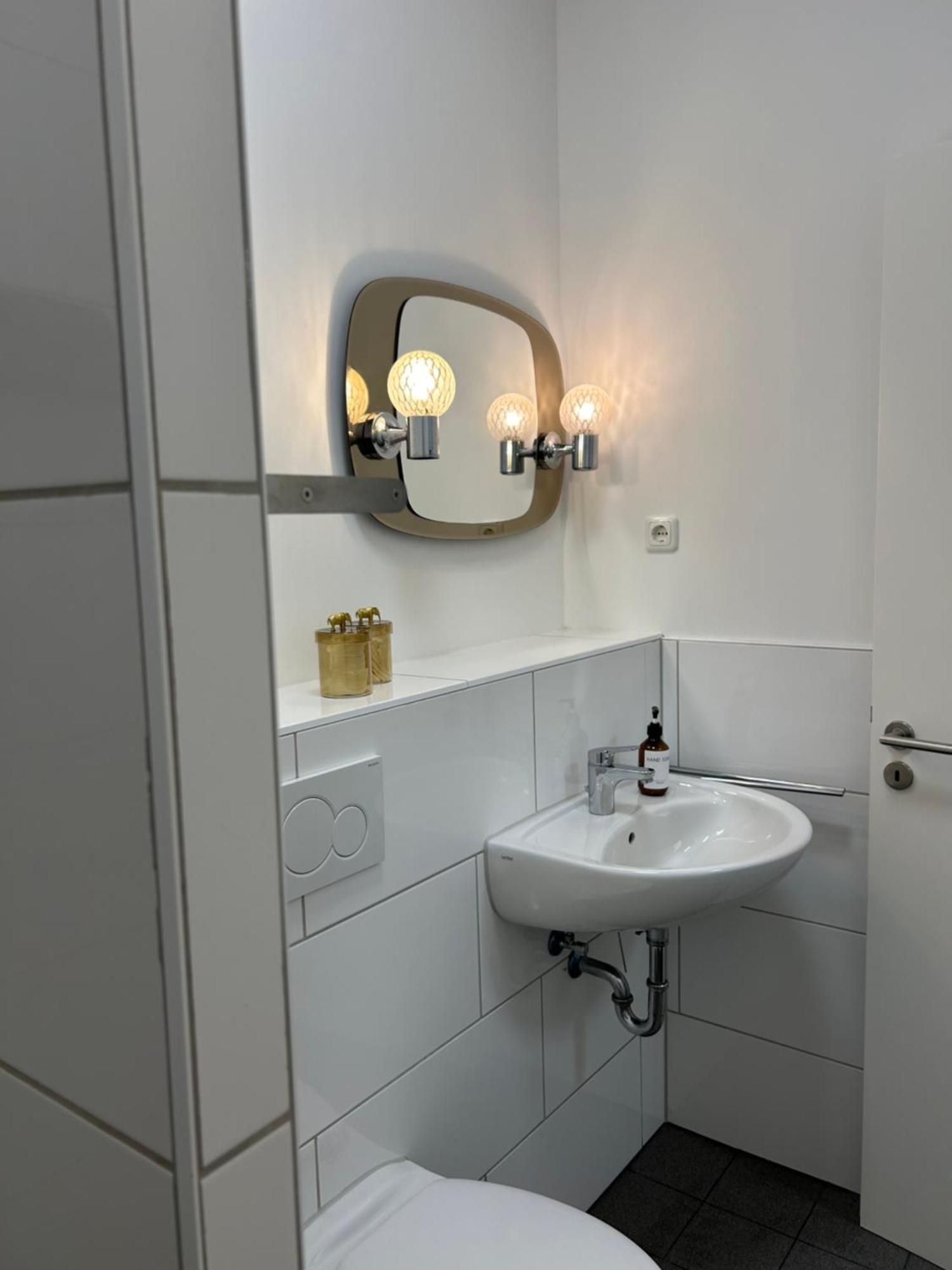 35 Qm Grosses Apartment Mit Eigenem Badezimmer In Den Elbvororten Hamburg Ngoại thất bức ảnh
